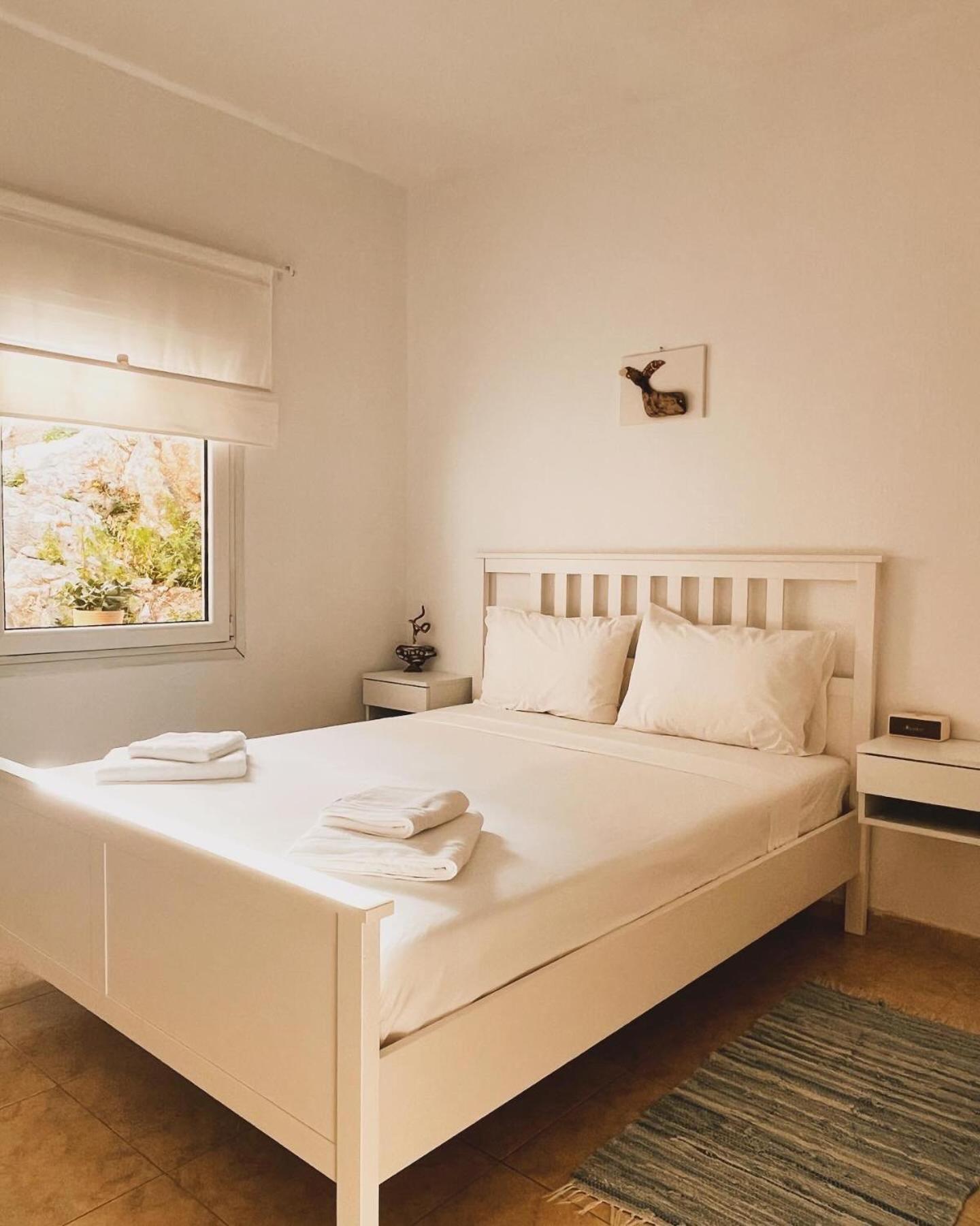 Lucy'S Guest House Skiathos Exterior photo