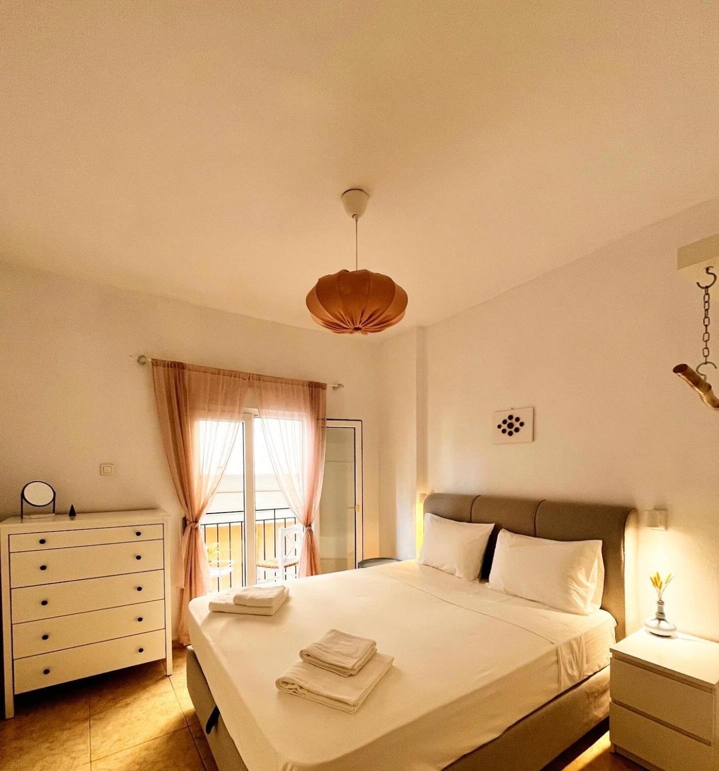 Lucy'S Guest House Skiathos Exterior photo